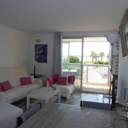 Appartement Cap D'Agde, 3 Pieces, 4 Personnes - Fr-1-723-104